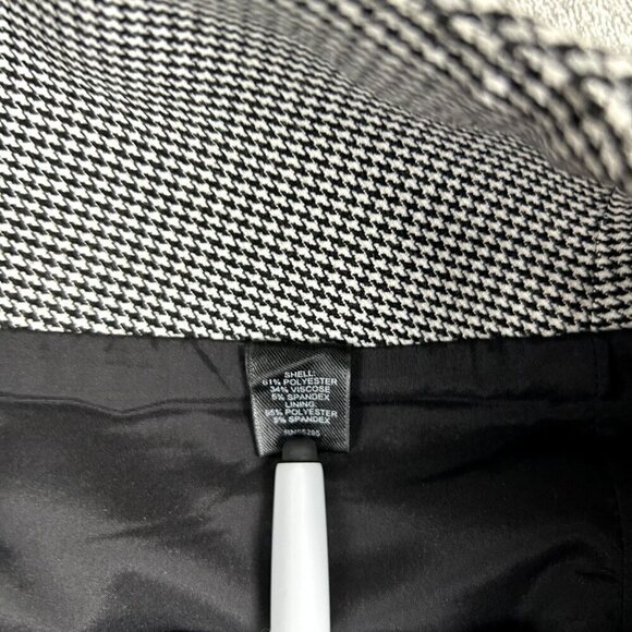 Express Design Studio Pencil Skirt Size 2 Button Back Black White Houndstooth - Picture 6 of 8